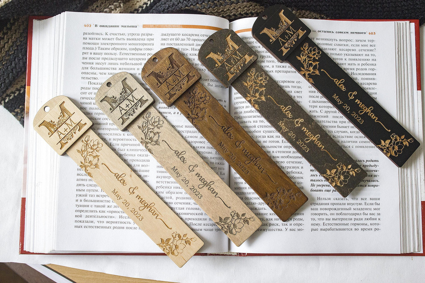Wooden Bookmark Favors with Name, Wedding Personalized Favor with Tassel, Guest Gift or Place Card, Idea Gift for Guest, Bookmarks in Bulk